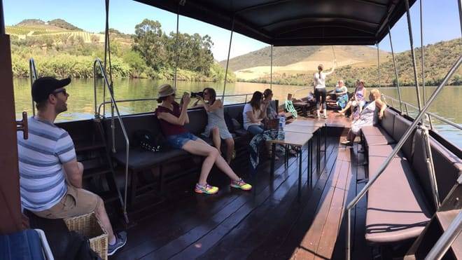 Douro Valley Small Group Tour with Wine Tastings, Lunch and River Cruise 
