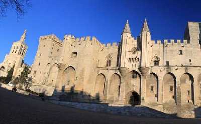 Private Avignon Gordes and Roussillon Full Day Tour