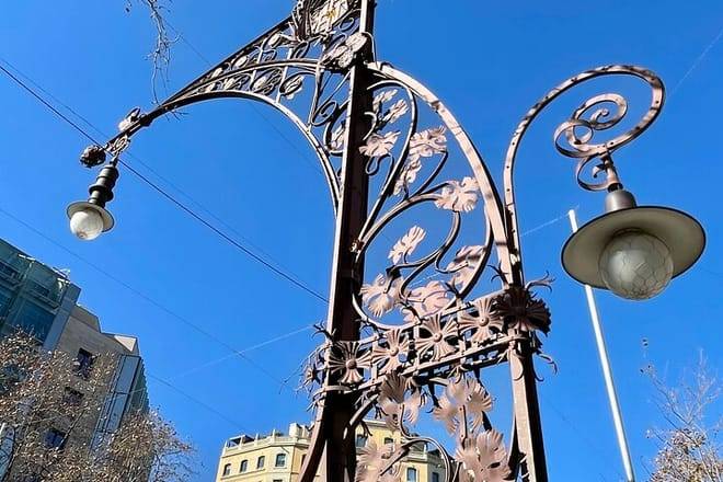 3-Hour Private Gaudi Bike Tour 