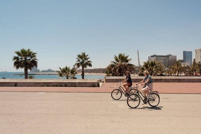 Private 3-Hour Barcelona Bike Tour: Highlights and Hidden Gems