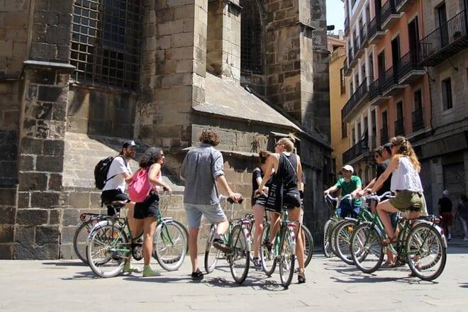 Private 3-Hour Barcelona Bike Tour: Highlights and Hidden Gems