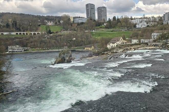 Stein am Rhein and Rhine Waterfalls Day Trip from Zürich
