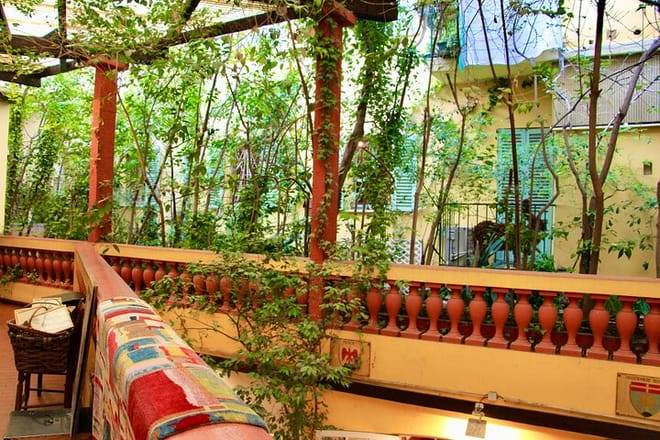 Nice Port Lympia and Antiques District Walking Tour