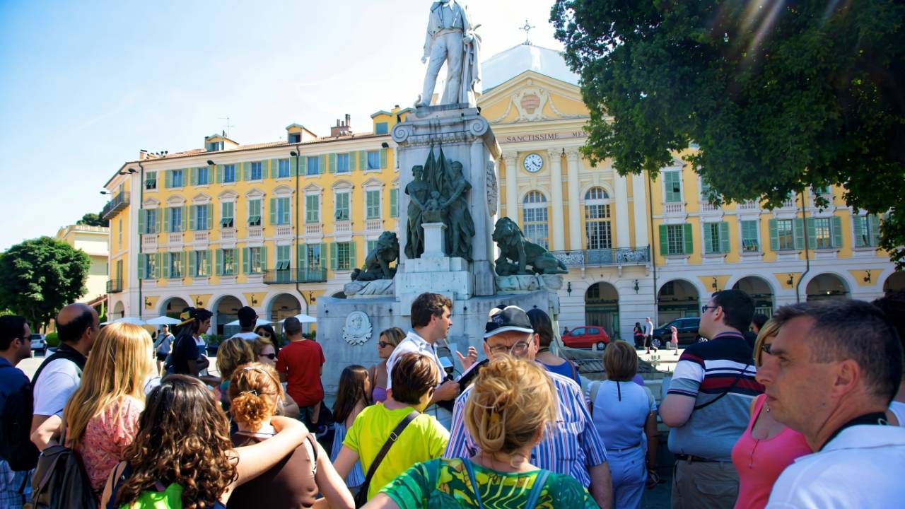 Small Group Nice Walking Tour of the Old Town with a Local Guide 
