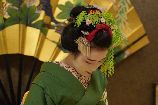 The Art of Geisha: Exclusive Show & Gion Walking Tour
