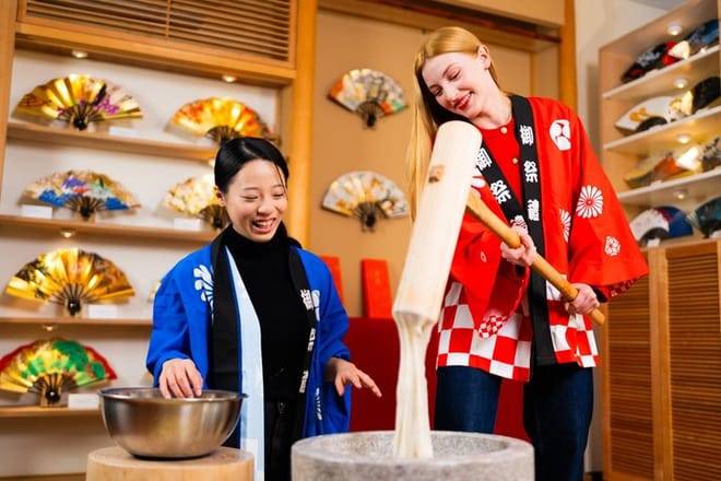 Kyoto Traditional Mochi Pounding Experience with Tasting