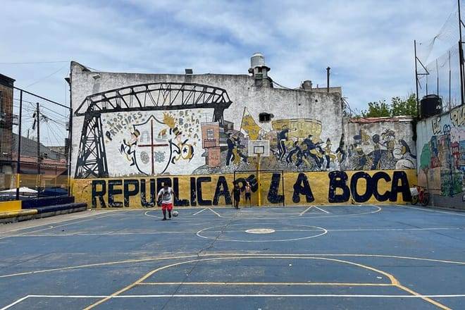 Buenos Aires Walking Tour and Palacio Barolo