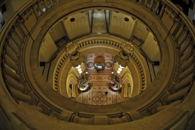 Buenos Aires Walking Tour and Palacio Barolo