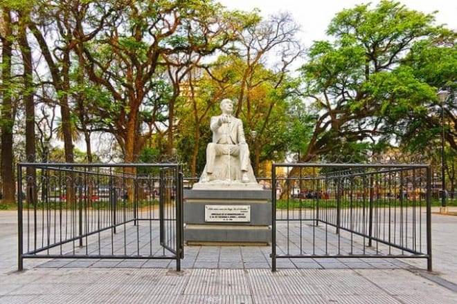 Personalities of Buenos Aires: The Lives of Evita and Borges