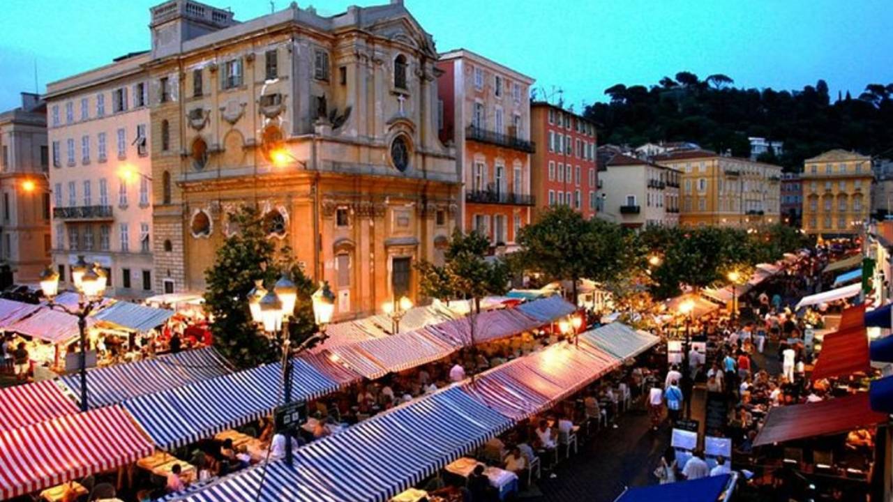 Market at night in Nice