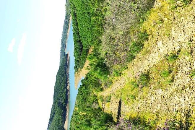 Half-day 4X4 tour of the Monchique Mountains and Lake Bravura