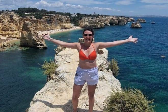 From Faro: Benagil Hiking Cliffs and the 4 Treasure Experience