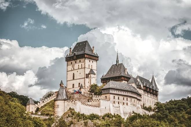 Private Karlstejn castle tour from Prague with Lunch & Admission