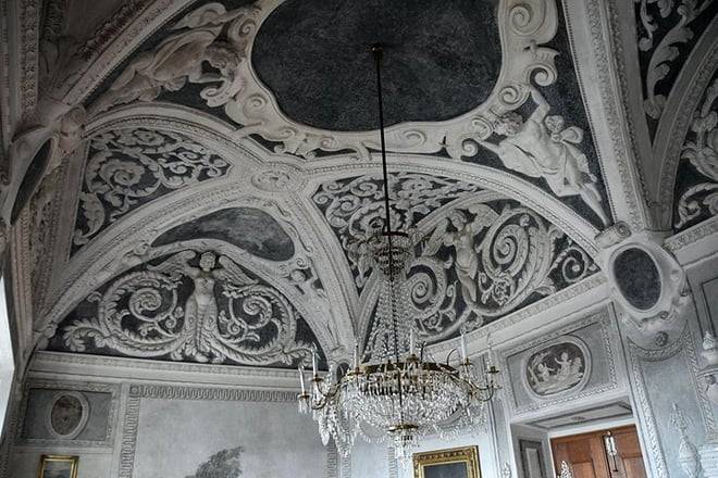 Private Kutna Hora luxury day trip from Prague with Czech castle