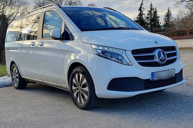 Private Prague to Salzburg luxury car via Cesky Krumlov by guide