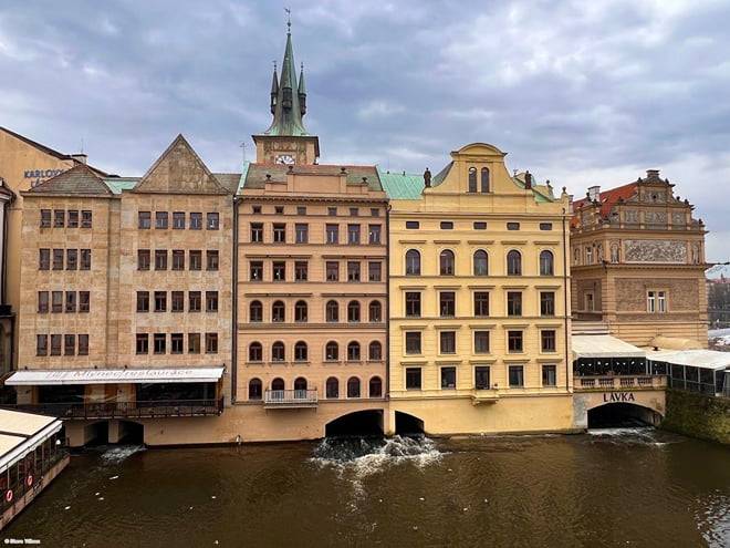 Prague: From Madame Tussauds to Castle In-App Audio Tour