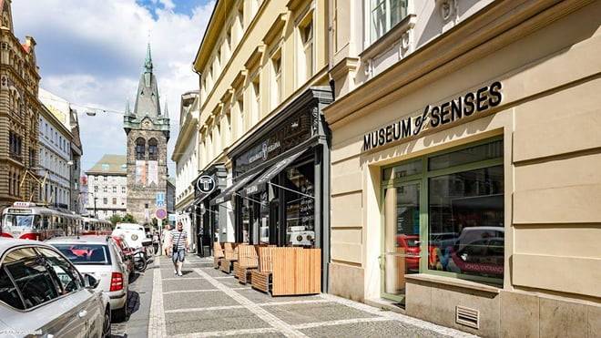 Prague: Museum of Senses to St. Vitus Audio Tour