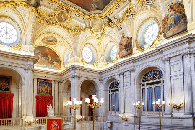 Royal Palace of Madrid & Gardens In-App Audio Tour (Without a Ticket)