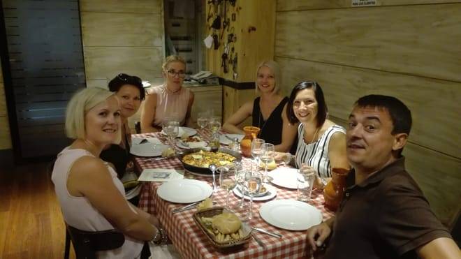 Madrid Local Tapas & History Tour with Dinner