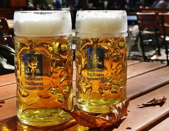 Munich: Capital of Beer and Bavaria. Historical & Gastronomic Walking Tour on Mobile App