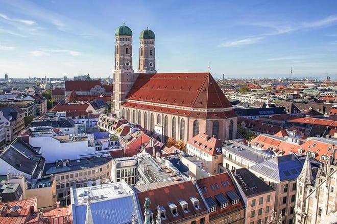 Munich Private 4 Hours Walking Tour with English Speaking Guide