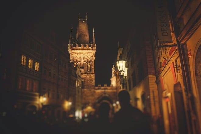 Munich to Prague Private Transfer with Sightseeing Stop