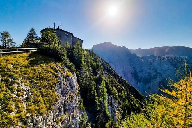 Private day trip from Munich to Eagles Nest, Salzburg and back