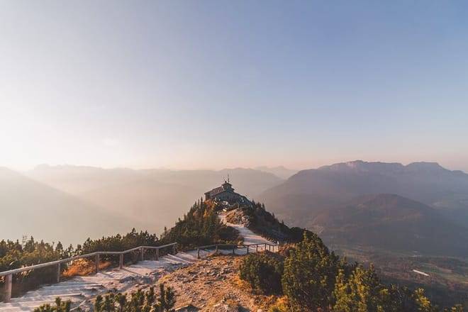 Private day trip from Munich to Eagles Nest, Salzburg and back