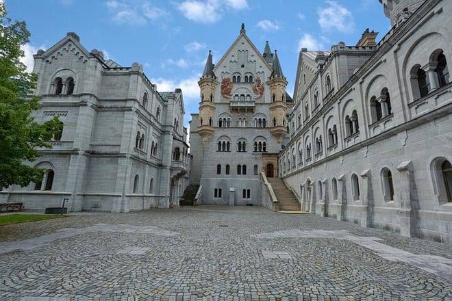 Private Day Trip: Munich to Neuschwanstein & Landsberg am Lech