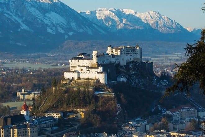 Private Day Trip From Munich To Eagle's Nest And Salzburg