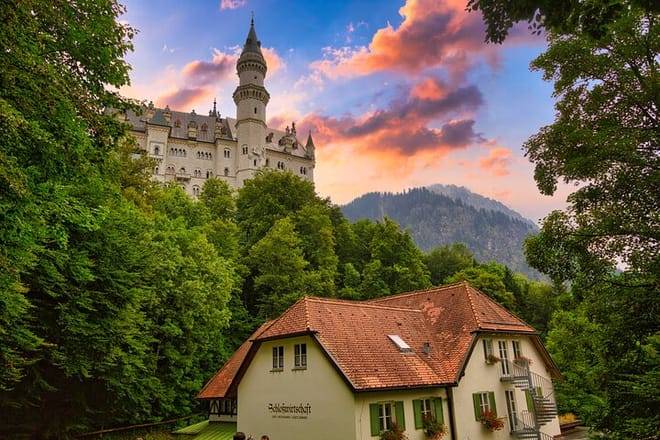 Private Day Trip from Munich to Neuschwanstein and Linderhof