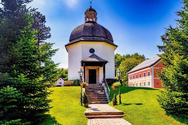 Private day trip from Munich to Salzburg and Hallstatt
