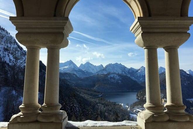 Private Day Trip: Munich to Neuschwanstein Castle, Local driver