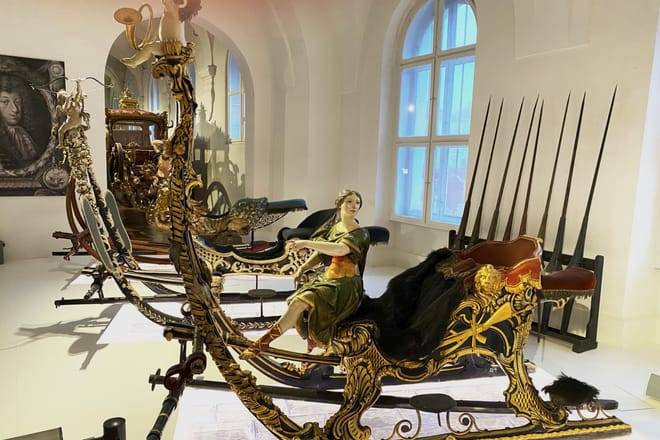 DEMU042  - English- Munich Nymphenburg Palace Tickets and Tour, Carriage Museum 