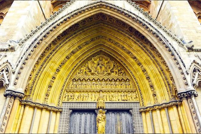 UKLO050 - French - Guided Tour of London Westminster Abbey, Big Ben, Buckingham