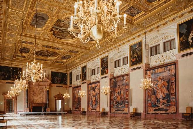 DEMU043- English- Munich Residenz Museum Tickets and 2,5-hour Guided Tour