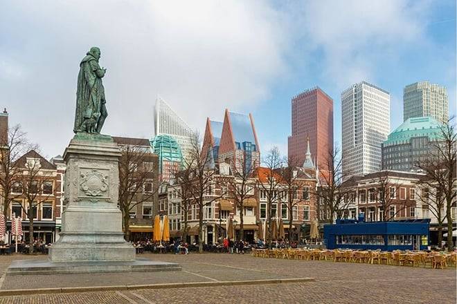 Guided Tour to Rotterdam and Delft and Places Around Amsterdam