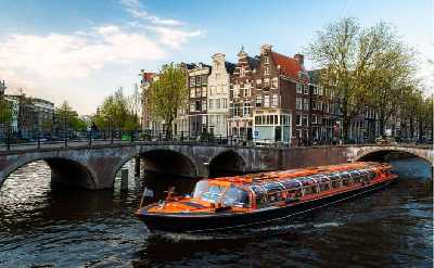1 Hour Amsterdam Canal Cruise with audio guide