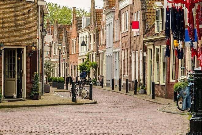 Amsterdam: Daytrip to Zaanse Schans, Edam, Volendam & Marken