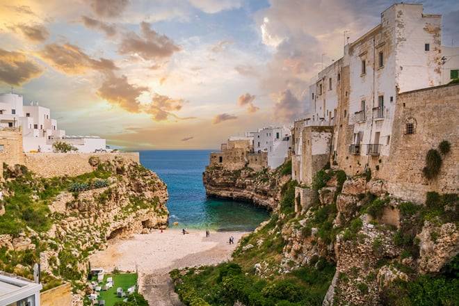 Bari Guided Shore Excursion: Matera, Alberobello & Polignano