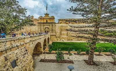 Private Tour by Taxi or Mini Van | Go As You Please with Guide (1-3 pax) | Full-day (8 hrs)