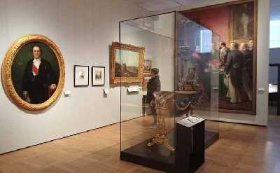 Paris: Carnavalet Museum Guided Tour