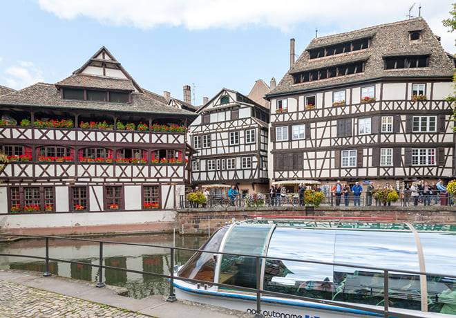 Strasbourg: Alsatian Food Tasting Walk with 5 Tastings