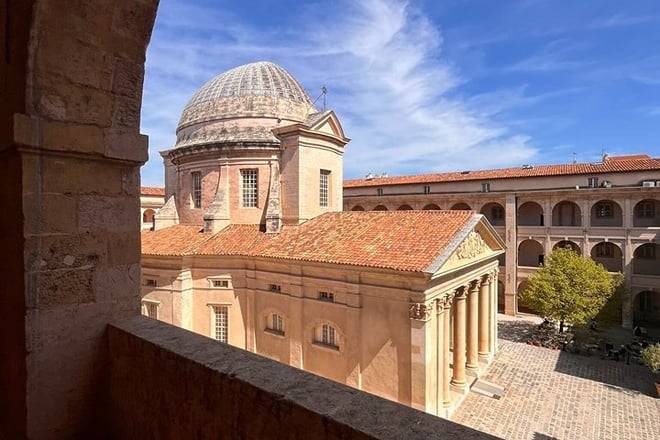 Marseille: Old Port & Panier District Walking Tour