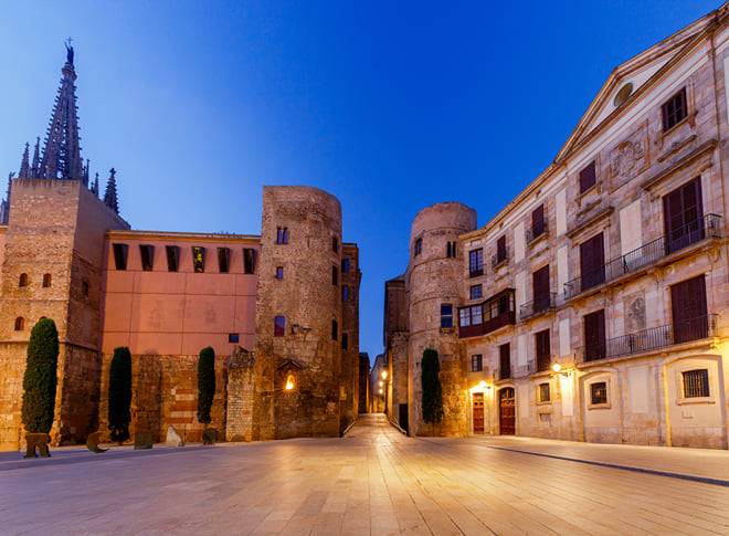 Barcelona: Gothic Quarter and Roman City Walking Tour