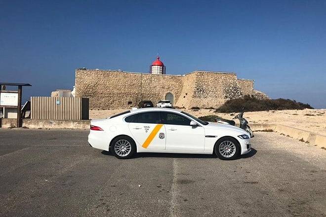 From Seville: Private Day Trip to Jerez & Cádiz